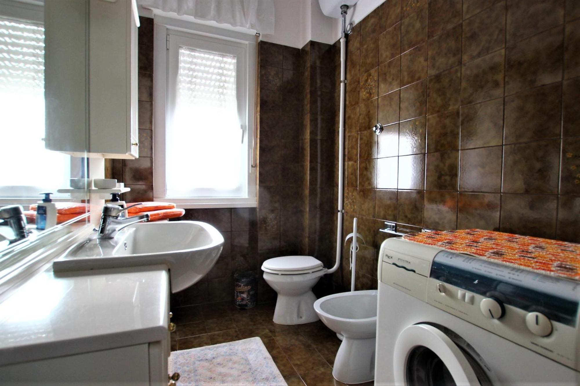 Darma Parla Di Mare Apartment Trieste Bagian luar foto